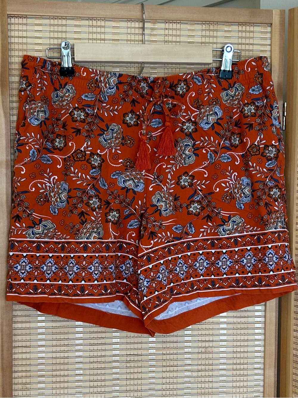 J Jill Rayon Boho Floral Orange Women’s 6” Shorts with Tassel Tie